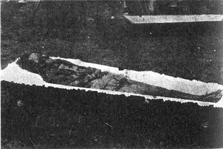 Фото № 144. Шнейдер в гробу.jpg